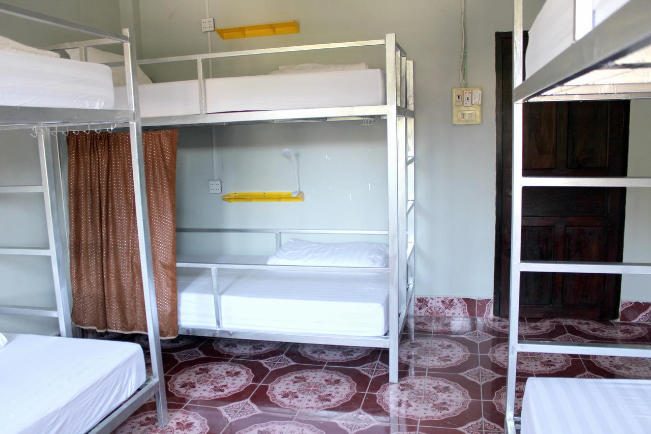 Aham Hostel (Adults Only) Luang Prabang Dış mekan fotoğraf