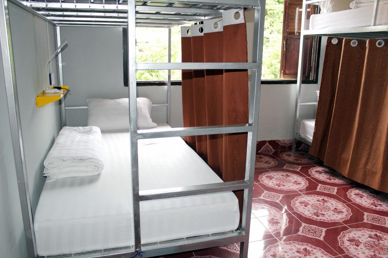 Aham Hostel (Adults Only) Luang Prabang Dış mekan fotoğraf